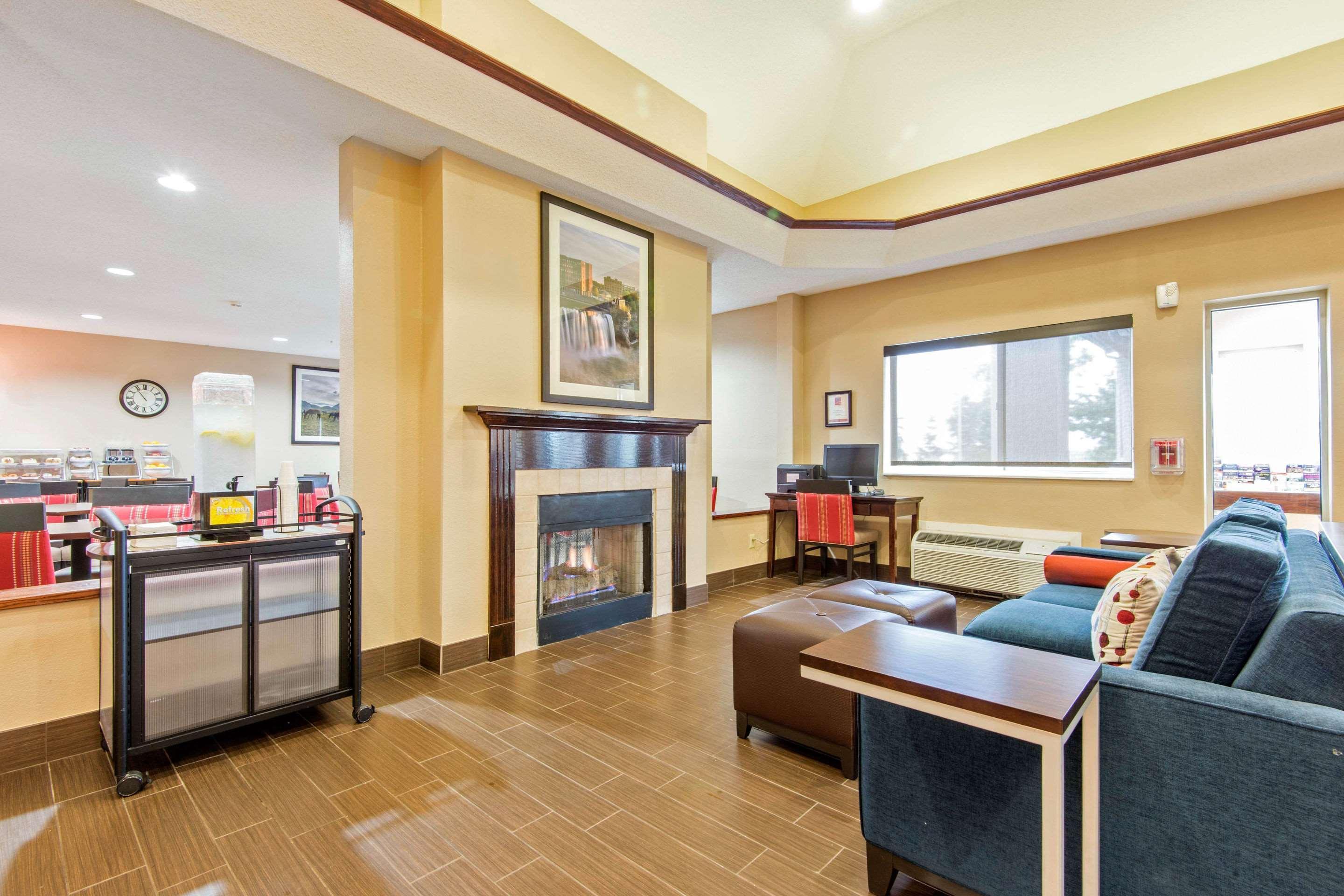 Comfort Suites Rochester Henrietta Extérieur photo