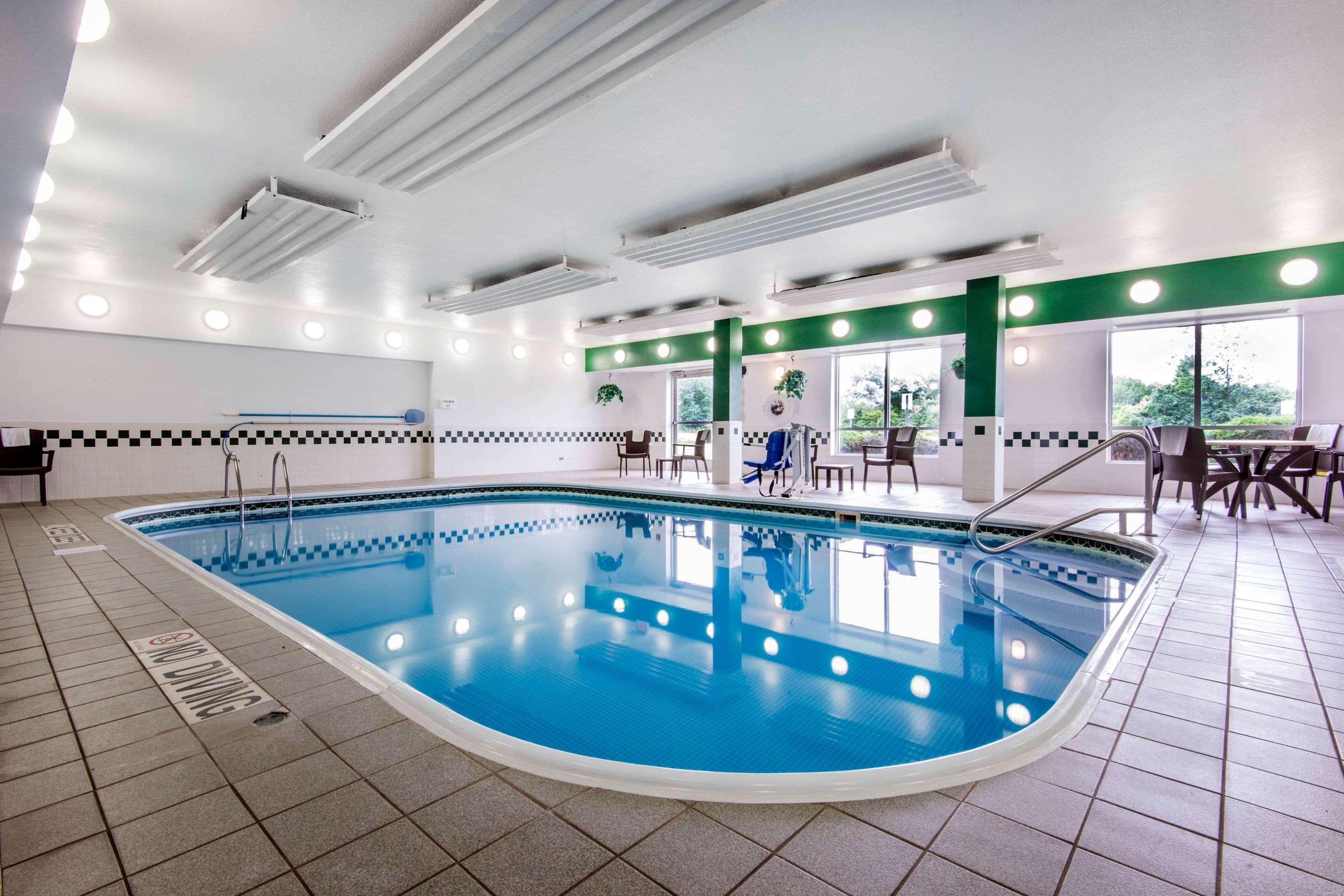 Comfort Suites Rochester Henrietta Extérieur photo